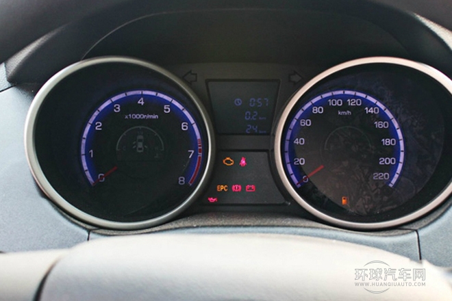 2013款 2.4L 兩驅(qū)經(jīng)典型