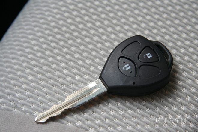 2013款 2.4L 四驅(qū)豪華版