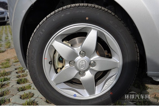 2013款 國際版 1.0L 導(dǎo)航型