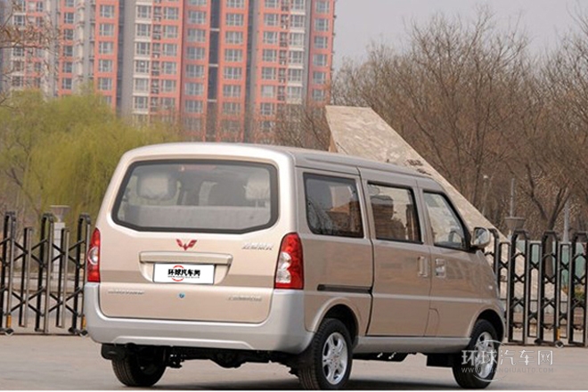 2011款 1.2L標(biāo)準(zhǔn)型