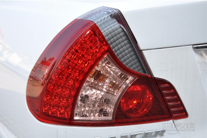 2012款 1.6L 手動(dòng)舒適版Sei