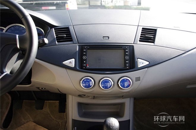 2011款 2.0L 手動(dòng)擋豪華型