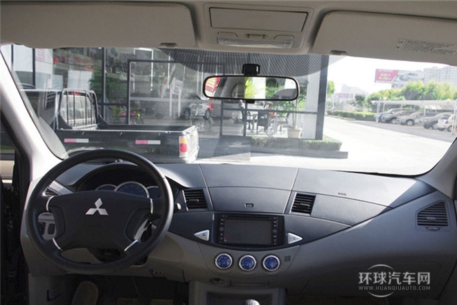 2011款 2.0L 手動(dòng)擋豪華型