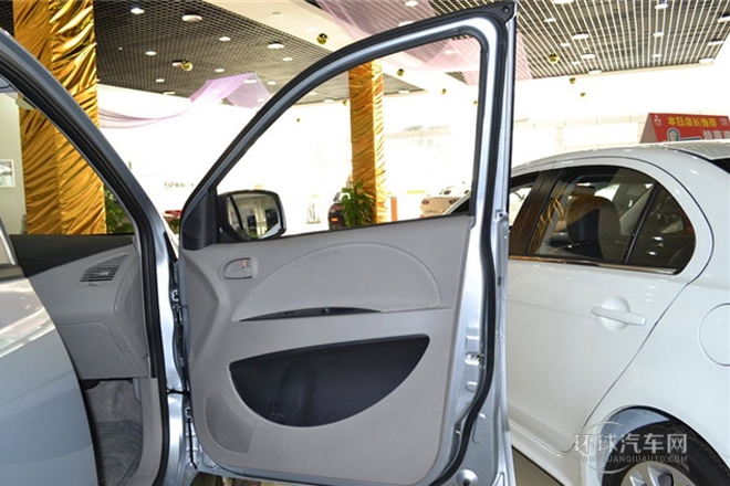 2011款 2.0L 自動(dòng)擋旗艦型