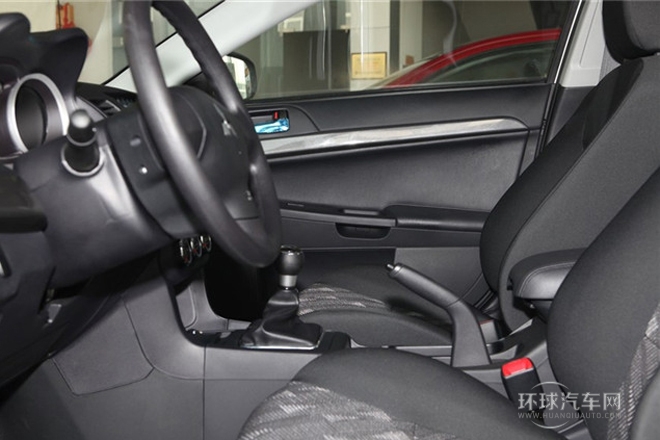2013款 1.6L 手動(dòng)經(jīng)典型