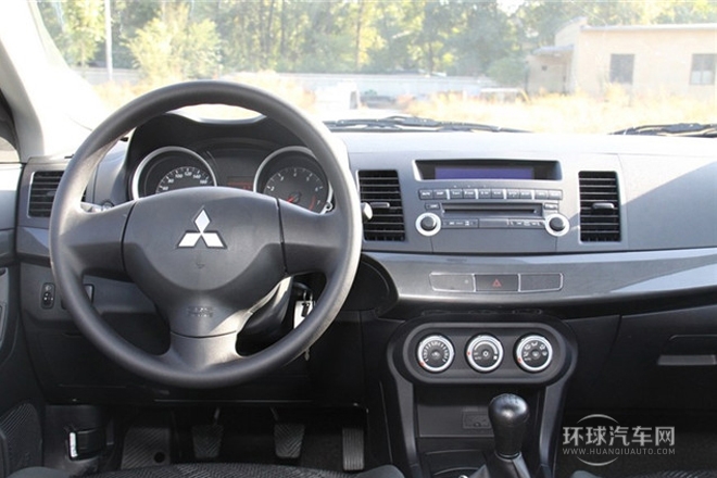 2013款 1.6L 手動(dòng)舒適型