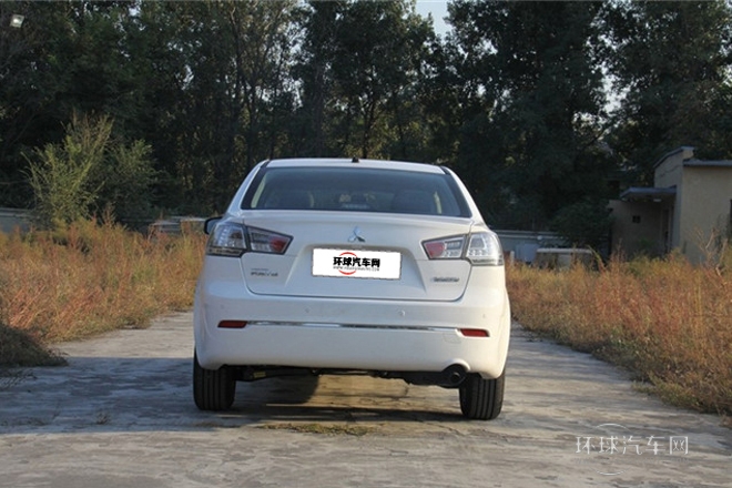 2013款 1.6L 手動(dòng)舒適型