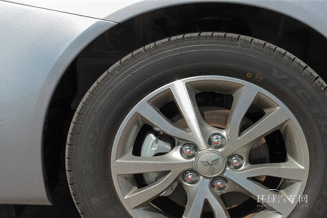 2013款 1.8L 手動舒適型 國IV