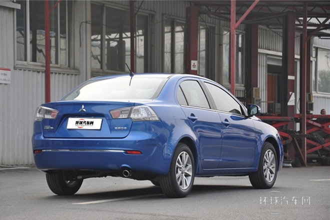 2013款 1.8L 自動豪華型 國IV