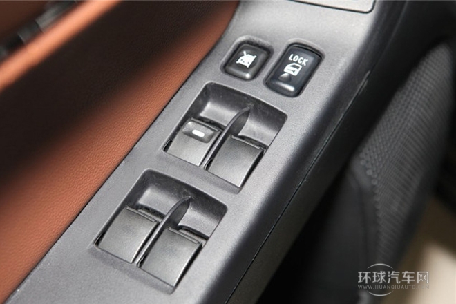 2013款 1.8L 自動(dòng)旗艦型 國IV