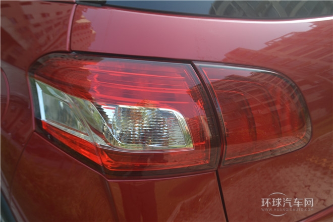 2013款 2.0L 四驅(qū)豪華型