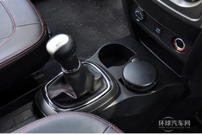 2012款 1.5L 兩驅(qū)豪華型