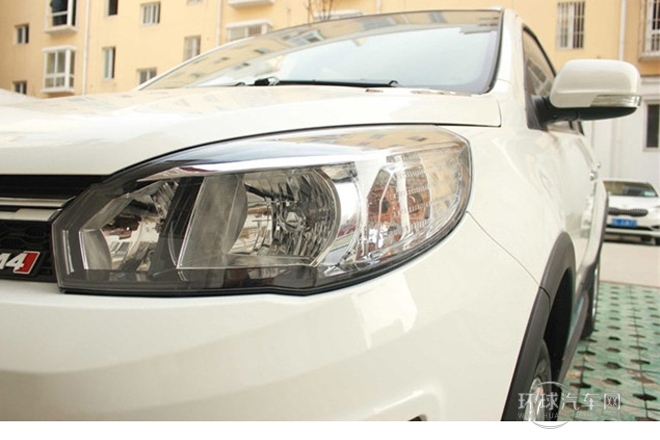 2012款 1.5L 兩驅(qū)豪華型