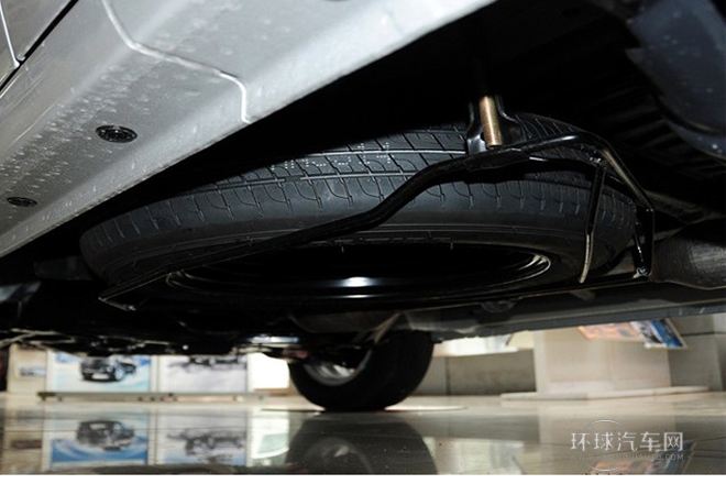 2013款 2.4L 自動(dòng)舒適型