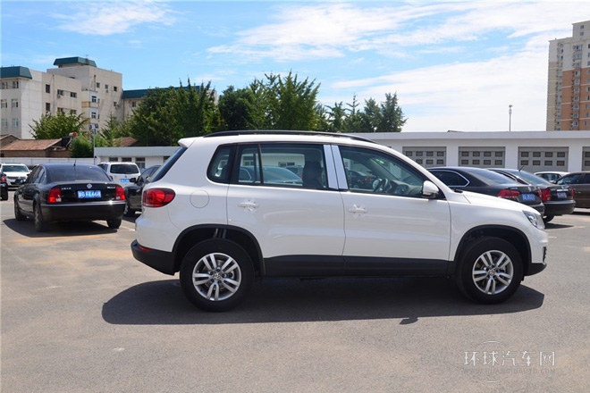 2015款 1.8TSI 手動(dòng)兩驅(qū)風(fēng)尚版