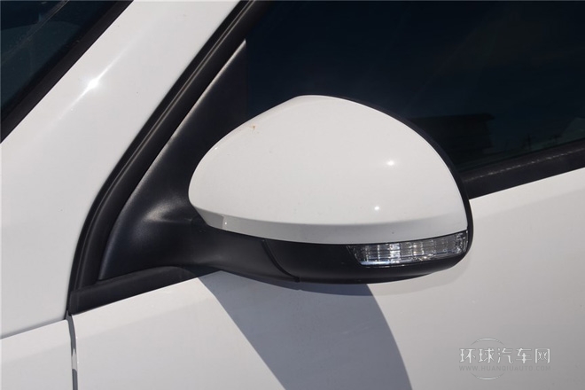 2015款 1.8TSI 手動(dòng)兩驅(qū)風(fēng)尚版