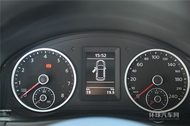 2015款 1.8TSI 手動(dòng)兩驅(qū)風(fēng)尚版