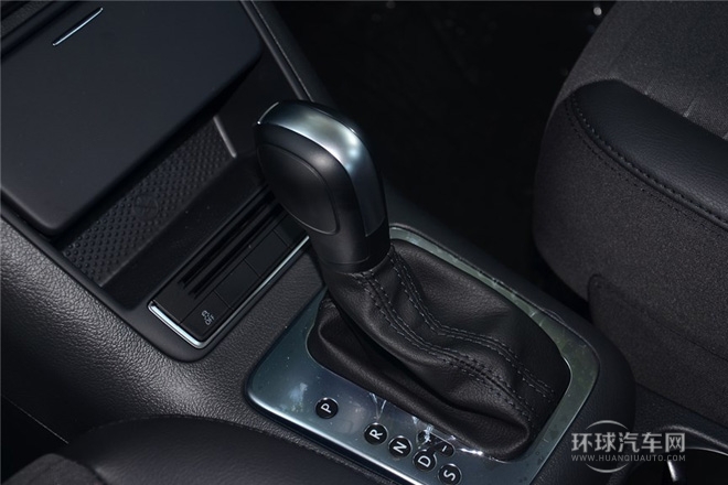 2015款 1.8TSI 手動兩驅(qū)風(fēng)尚版