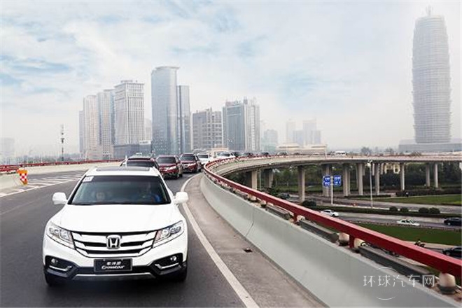2014款 3.0L AWD尊貴導(dǎo)版航