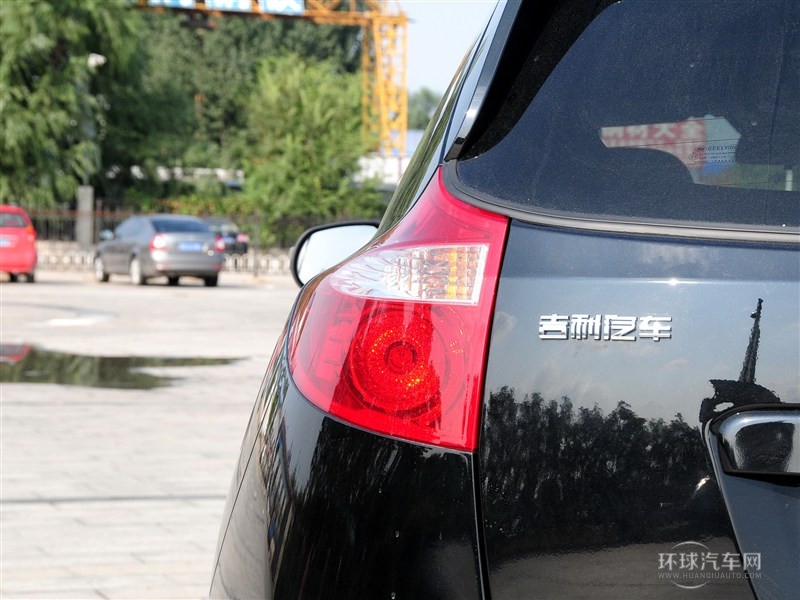 2014款 2.4L 自動(dòng)兩驅(qū)尊貴型