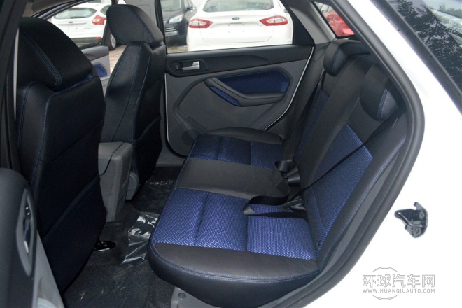 2014款 兩廂經(jīng)典 1.8L 手動酷白典藏版