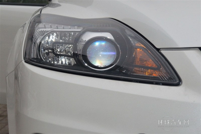 2014款 兩廂經(jīng)典 1.8L 手動酷白典藏版