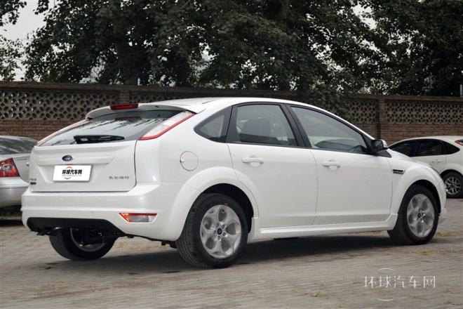 2014款 兩廂經(jīng)典 1.8L 手動(dòng)酷白典藏版