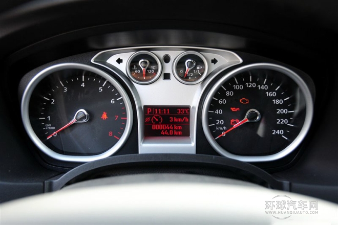 2014款  兩廂經(jīng)典 1.8L 自動(dòng)酷白典藏版