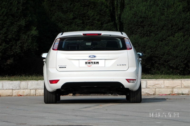 2014款  兩廂經(jīng)典 1.8L 自動酷白典藏版