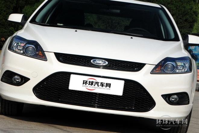 2014款  兩廂經(jīng)典 1.8L 自動酷白典藏版