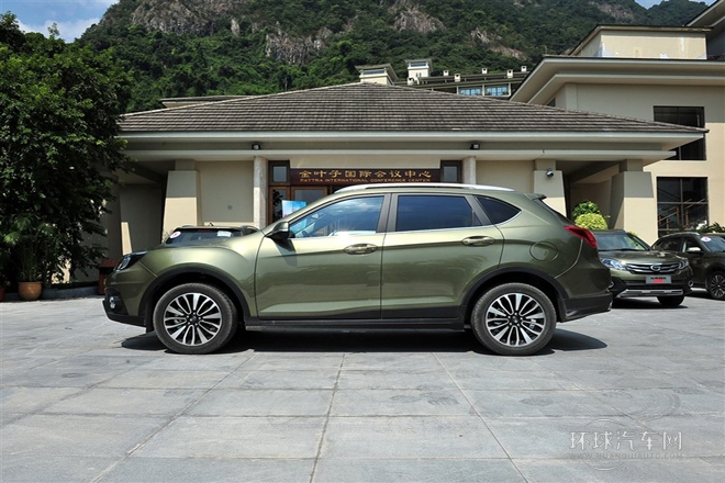 2015款 1.8T 自動(dòng)兩驅(qū)豪華版