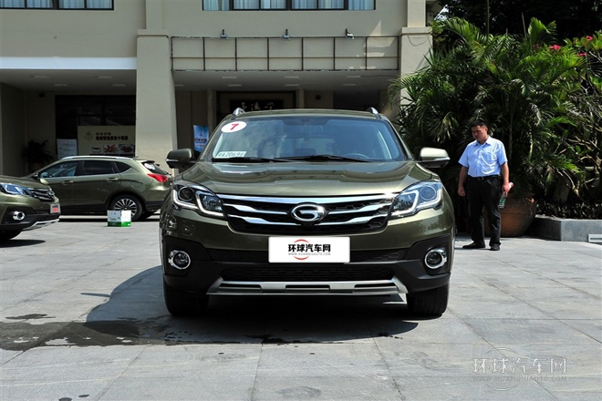 2015款 1.8T 自動兩驅(qū)豪華版