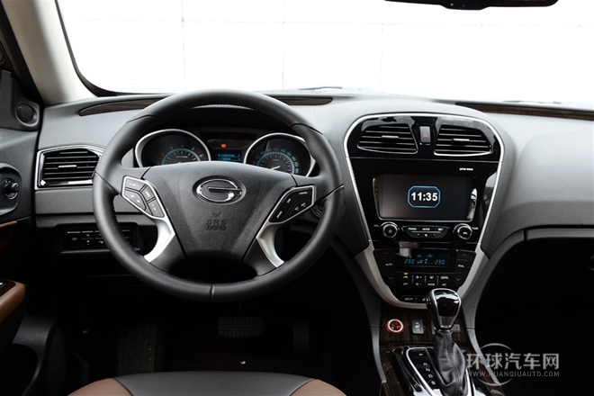 2015款 1.8T 自動兩驅(qū)至尊版