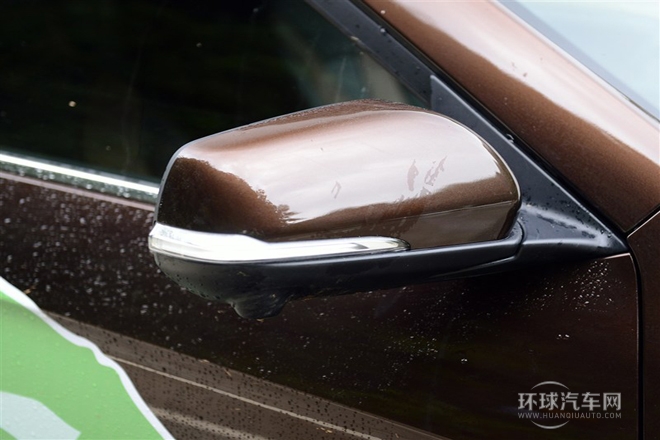 2015款 1.8T 自動兩驅(qū)至尊版