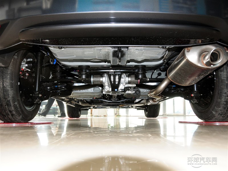2015款 1.8L CVT四驅(qū)旗艦型