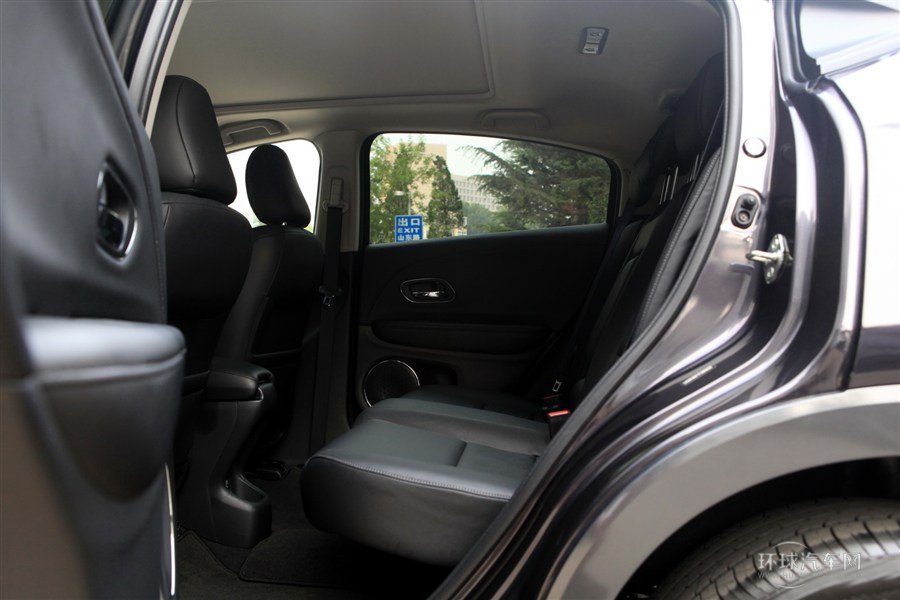 2015款 1.8L 手動兩驅(qū)精英型