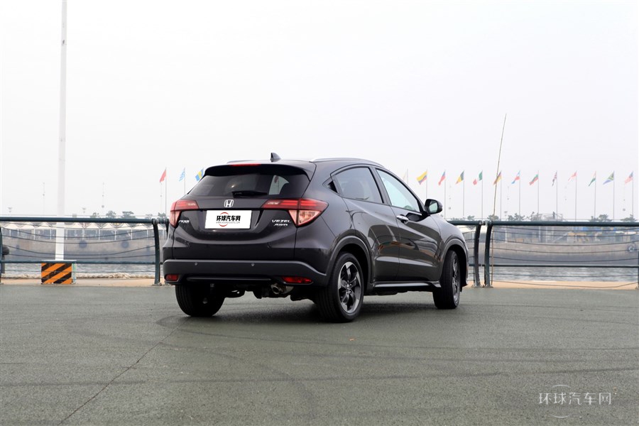 2015款 1.8L 手動(dòng)兩驅(qū)精英型