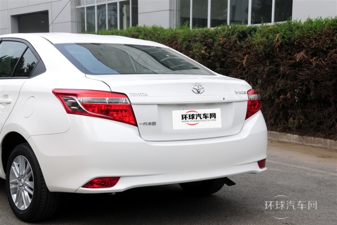 2015款 1.5L 自動(dòng)智享星光版