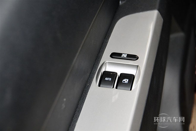 2015款 1.2L 手動(dòng)暢享型