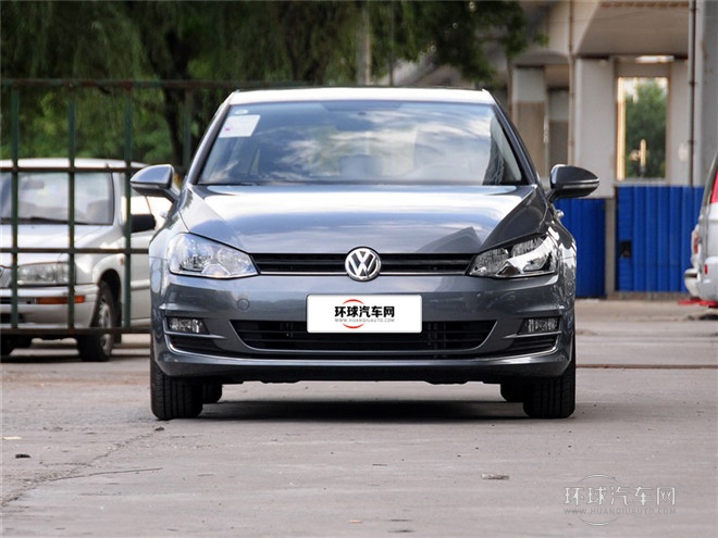 2015款 1.6L自動(dòng)時(shí)尚型