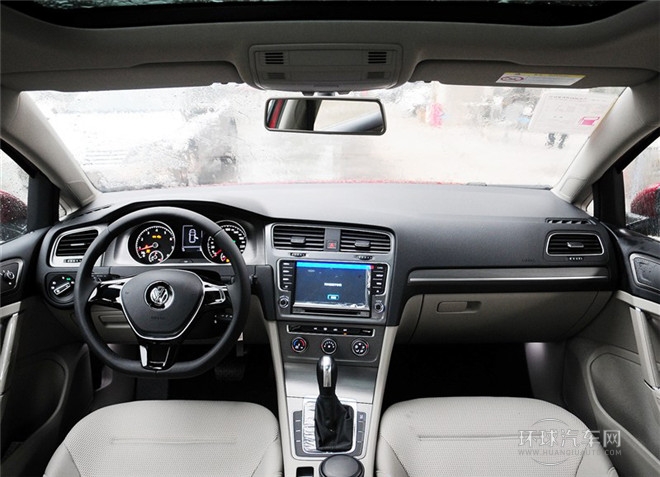 2015款 1.6L自動(dòng)舒適型