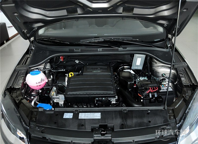 2015款 1.6L 手動(dòng)時(shí)尚型