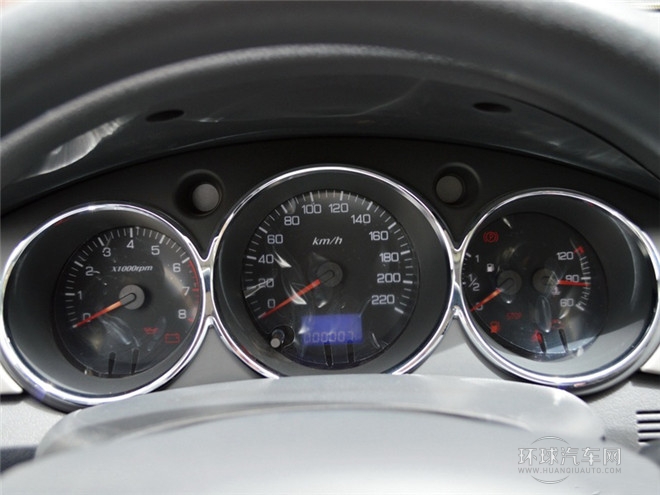 2014款 1.5L 手動(dòng)智驅(qū)感恩版
