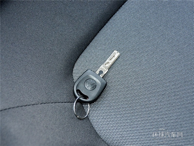 2015款 1.6L 自動(dòng)時(shí)尚型