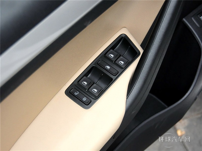 2015款 1.6L 自動(dòng)舒適型