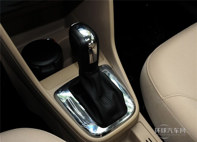 2015款 1.6L 自動(dòng)舒適型
