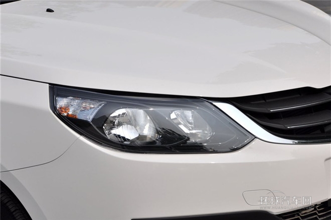 2014款 CROSS 1.5L 手動標(biāo)準(zhǔn)型