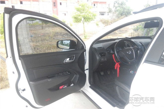 2014款 CROSS 1.5L 手動(dòng)舒適型