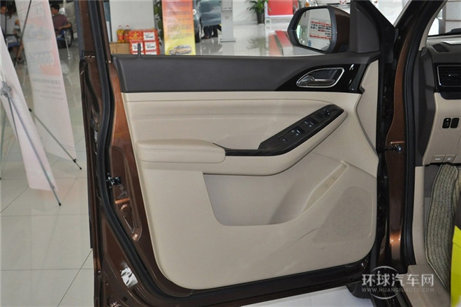 2014款 1.8L 手動(dòng)舒適型 7座