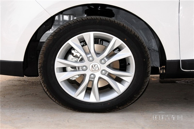2014款 1.5L 手動(dòng)舒適型 7座